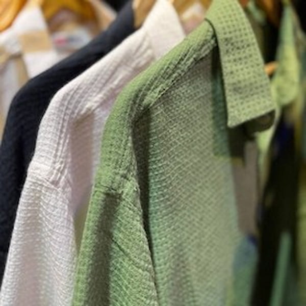 پیراهن مردانه حصیری مینیمال برای استایل کلاسیک